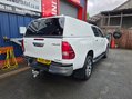 Toyota Hilux INVINCIBLE 4WD D-4D DCB AUTO 8
