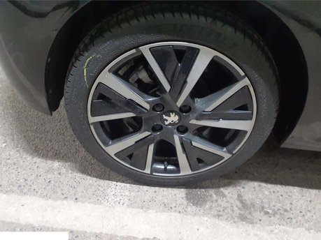 Peugeot 208 1.2 PureTech Allure Premium Hatchback 5dr Petrol EAT Euro 6 (s/s) (100 ps) 2