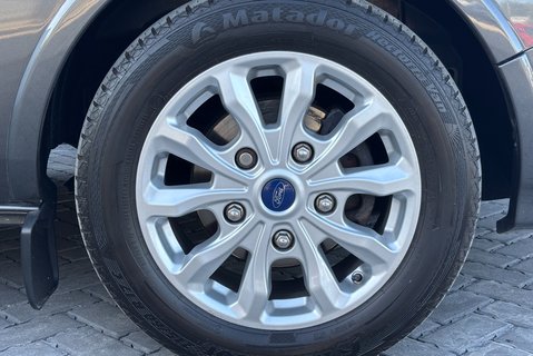Ford Tourneo Custom 320 130 ps Titanium L2 9 Seater - Automatic 36