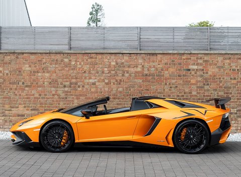 Lamborghini Aventador SV LP 750-4 Roadster 2