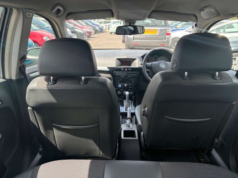 Vauxhall Astra 1.8i 16v Design Hatchback 5dr Petrol Automatic (187 g/km, 138 bhp) 8