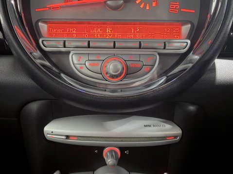 Mini Convertible 1.6 Cooper Euro 5 2dr 31
