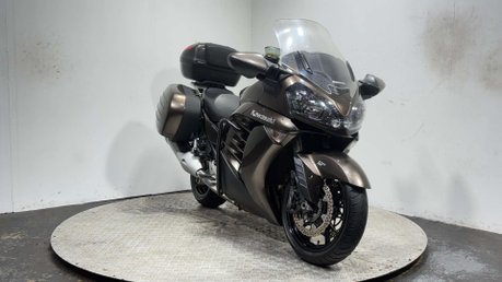Kawasaki GTR 1400 2011 ONLY 12K FULL LUGGAGE VERY CLEAN 1400CC TOURER BIKE 3
