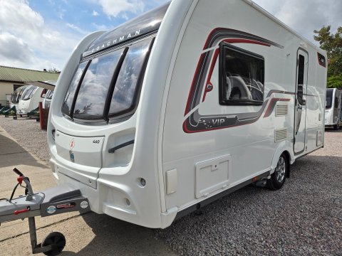 Coachman VIP 460  1
