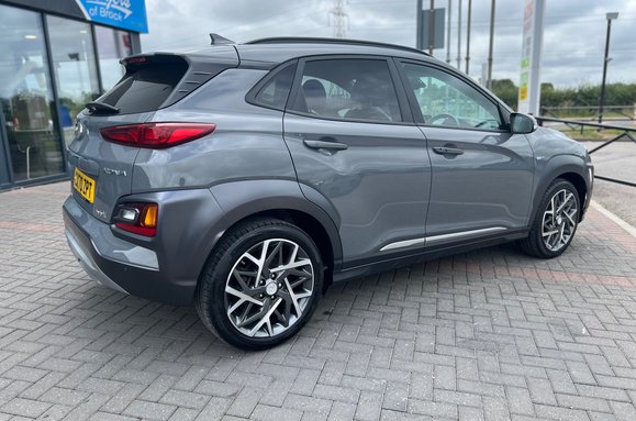 Hyundai KONA 1.6 h GDI PREMIUM AUTO PETROL HYBRID 9