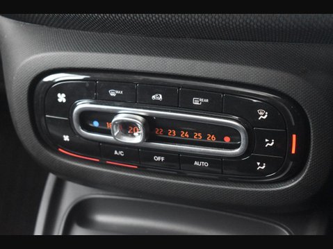 Smart Fortwo Coupe 0.9T Prime (Premium Plus) Coupe 2dr Petrol Twinamic Euro 6 (s/s) (90 ps) 18