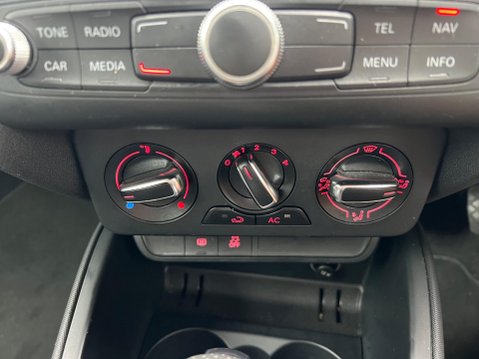 Audi A1 1.4 TFSI S line Sportback S Tronic Euro 5 (s/s) 5dr 31