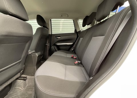 Suzuki Vitara SZ-T BOOSTERJET MHEV 17