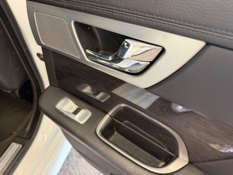 Jaguar XF 2.2d R-Sport Auto Euro 5 (s/s) 4dr 23