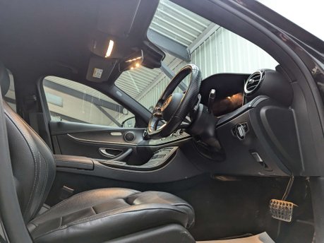 Mercedes-Benz E Class 2.0 E 300 AMG Line de Auto 4dr 45