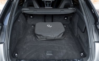 Porsche Panamera Turbo S E-Hybrid Sport Turismo 33