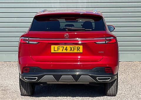 MG HS 1.5 T-GDI TROPHY 9