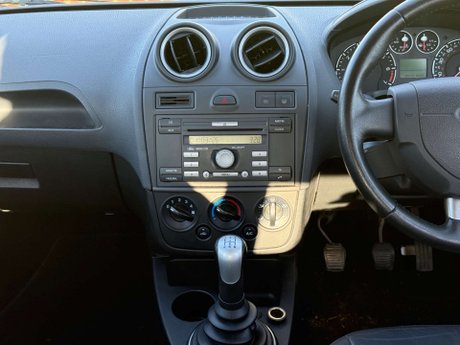 Ford Fiesta 1.4 Fiesta Ghia 5dr 14