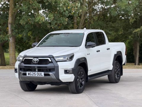 Toyota Hilux 2.8 Hilux Invincible X MHEV 4WD A 4WD 4dr 39
