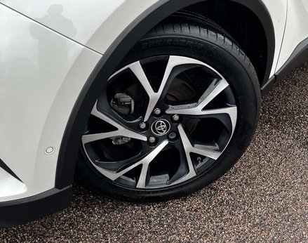 Toyota C-HR 1.8 C-HR-Dynamic HEV CVT 5dr 3