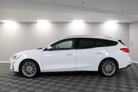 Ford Focus TITANIUM X 18