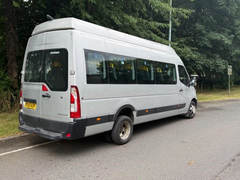 Renault Master 17 seater minibus 9