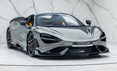 McLaren 765LT Spider 10