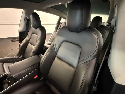 Tesla Model 3 Model 3 Long Range AWD 4WD 4dr 45