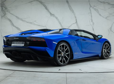 Lamborghini Aventador S LP 740-4 ROADSTER 9