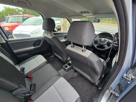 Skoda Roomster S TSI DSG 20