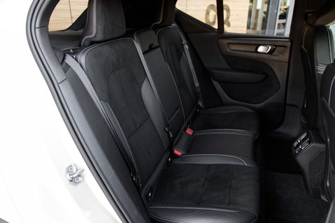 Volvo XC40 T4 R-DESIGN PRO 38