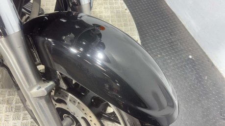 Kawasaki Vulcan 1700 VOYAGER 2010 40K NEW MOT SERVICED LARGE TOURER CRUISER BIKE 36