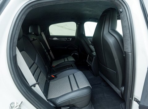 Porsche Cayenne GTS Coupé 13