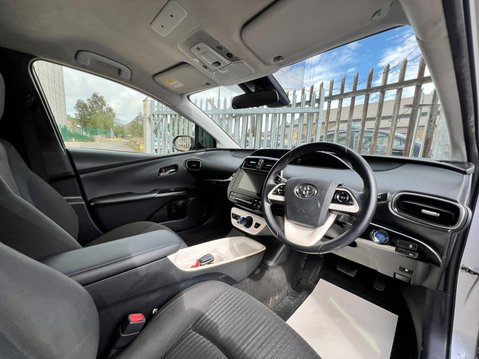 Toyota Prius VVT-I ACTIVE 34