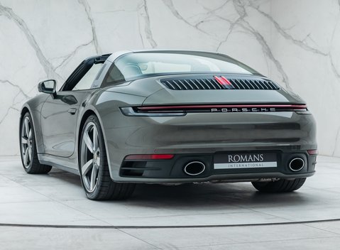 Porsche 911 Targa 4S (992) 11