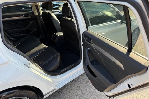 Volkswagen Passat GT TDI BMT 4MOTION DSG - RARE 4X4 -LEATHER -ULEZ COMPLIANT  24