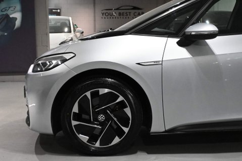 Volkswagen ID.3 Pro Performance 58kWh Life Auto 5dr 4