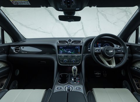 Bentley Bentayga V8 AZURE 22
