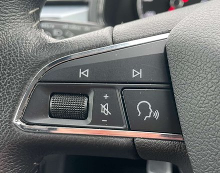 SEAT Arona 1.0 Arona SE Technology TSi Semi-Auto 5dr 46