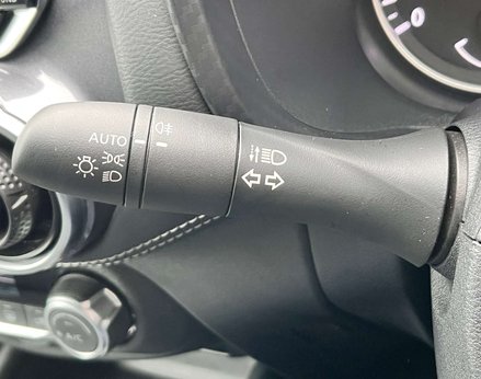 Nissan Juke 1.0 Juke N-Connecta DiG-T Semi-Auto 5dr 62