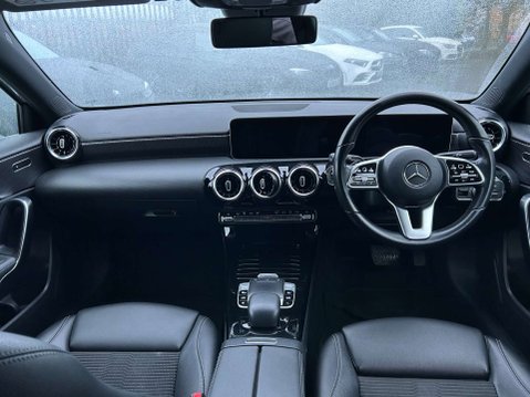 Mercedes-Benz A Class 1.5 A180d Sport (Executive) Hatchback 5dr Diesel 7G-DCT Euro 6 (s/s) (116 p 3