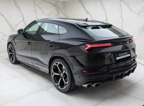 Lamborghini Urus S 12