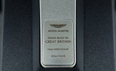 Aston Martin DBX 707 41