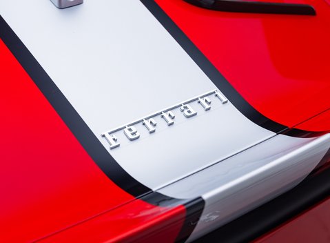 Ferrari 812 Competizione 40