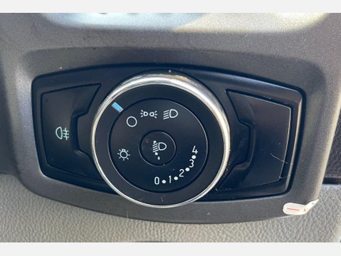 Ford Transit Custom 2.2 TDCi 290 Panel Van 5dr Diesel Manual L1 H2 (186 g/km, 123 bhp) 25