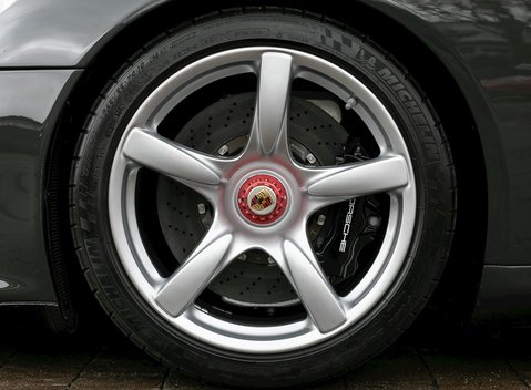 Porsche Carrera GT 12