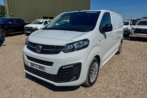 Vauxhall Vivaro SWB L1H1 Low Roof Pro 2700 Air Con Cruise Sensors EURO 6
