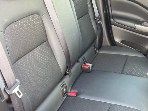 Nissan Juke DIG-T N-CONNECTA DCT 38