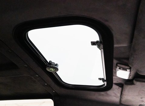 Land Rover Defender 110 XS 20