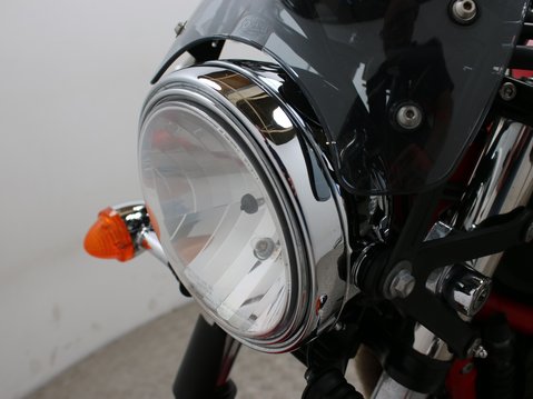 Triumph Bonneville 865 SE BONNEVILLE 865 SE 16