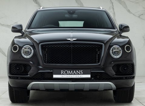Bentley Bentayga V8 4