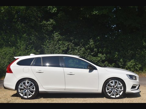 Volvo V60 2.0 T6 Polestar Estate 5dr Petrol Auto AWD Euro 6 (s/s) (367 ps) 3