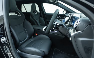 Mercedes-Benz C63 S AMG E Performance Estate Night Edition 11