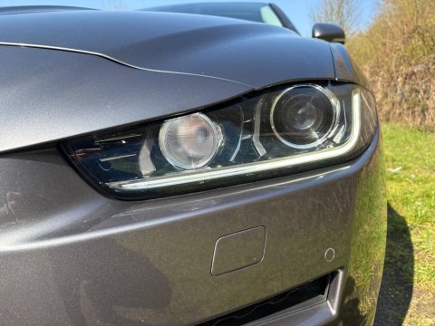 Jaguar XE PORTFOLIO 28