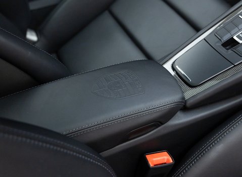 Porsche 911 Carrera 4 GTS (991.2) 31